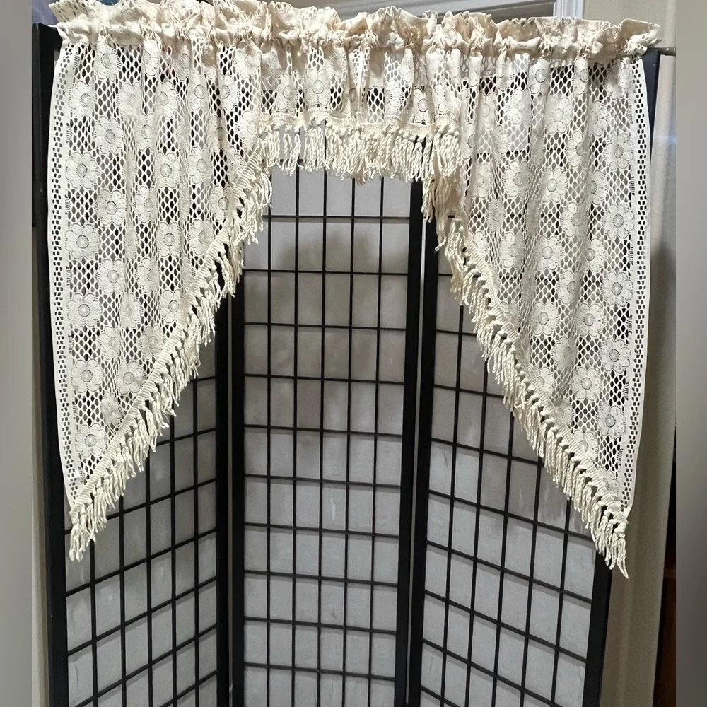 Sears VINTAGE Perma-Prest Ivory Crochet TASSLE WINDOW VALANCE SIZE 36X37  2 SETS